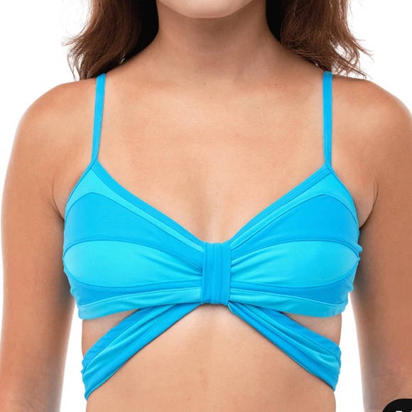 2 Piece Set | Bubble Blue Butterfly Bikini - Picture 3 of 11